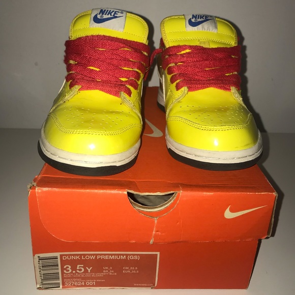 Nike Dunks - Picture 2 of 6